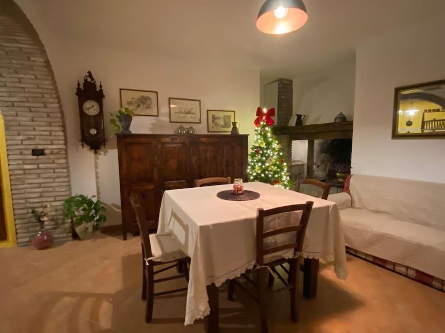 Casa Vacanze Fonte Del Menotre Фолиньо Екстериор снимка